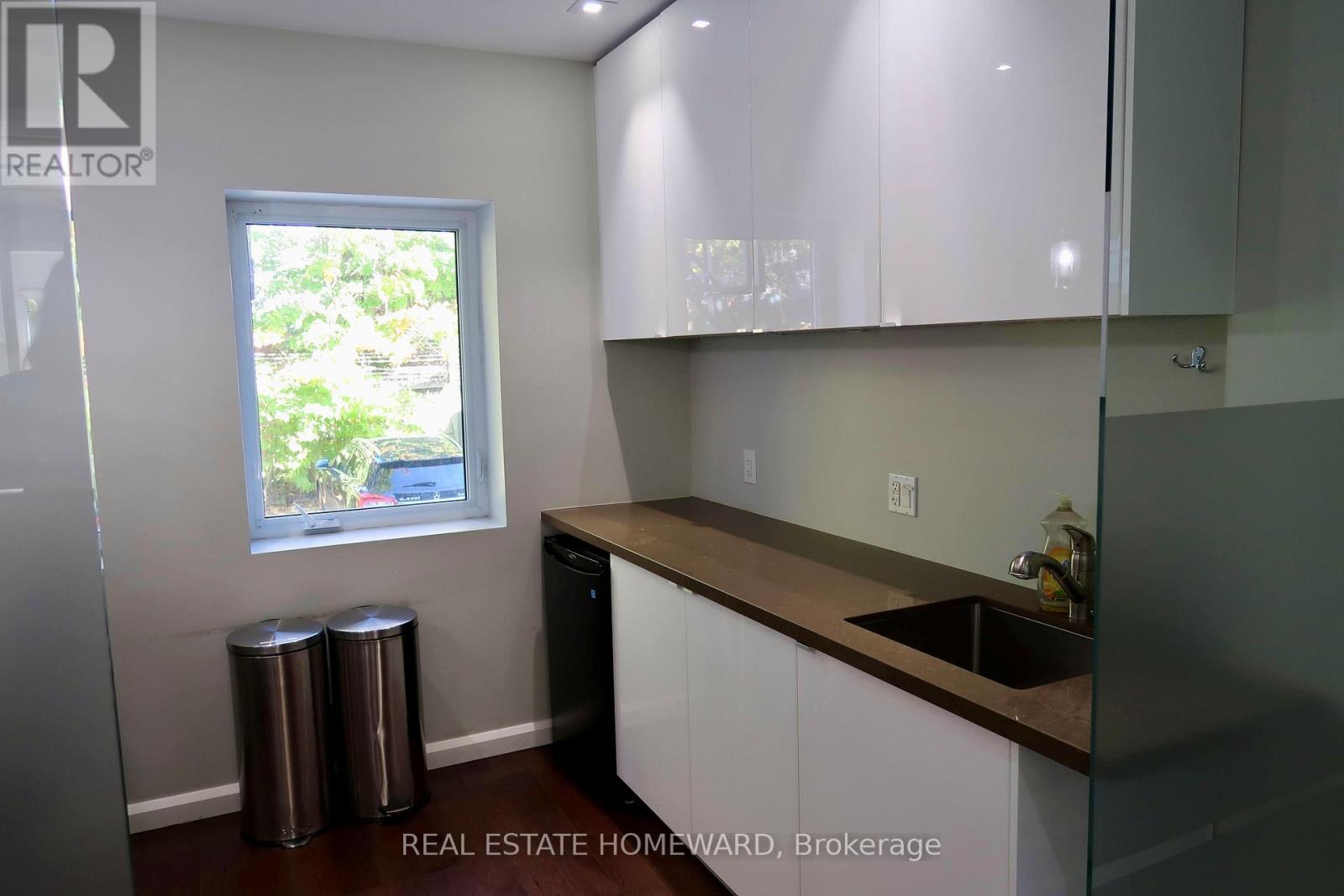 276 Danforth Avenue, Toronto (Playter Estates-Danforth), Ontario  M4K 1N6 - Photo 5 - E12871448