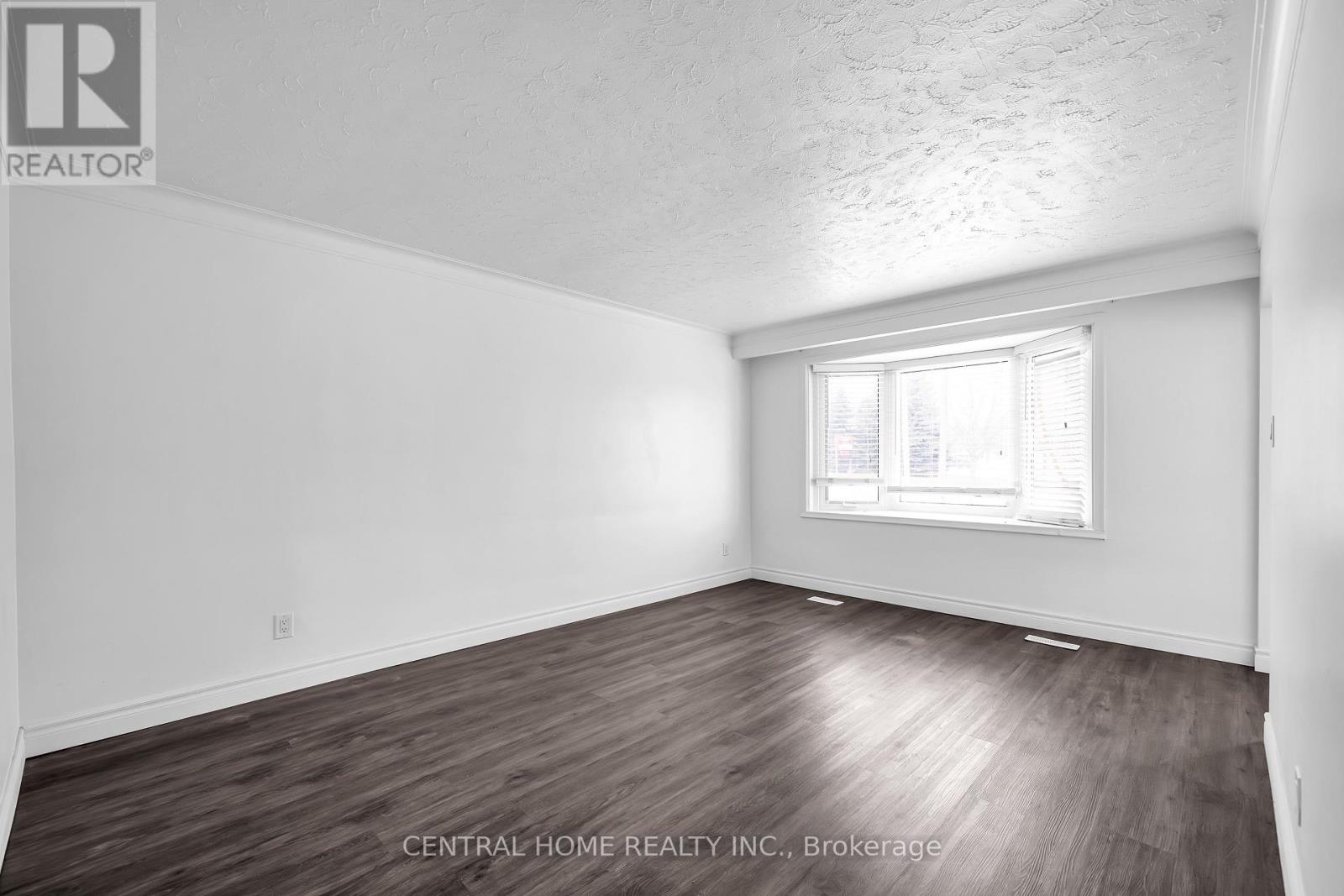 1118 Athol Street, Whitby (Downtown Whitby), Ontario  L1N 4A7 - Photo 13 - E12871634