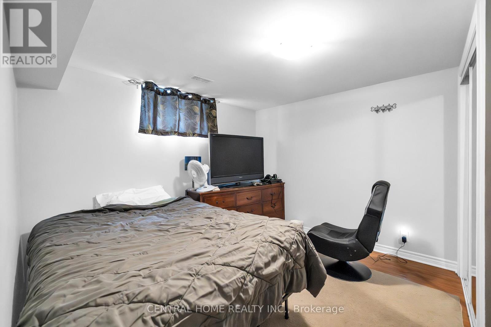 1118 Athol Street, Whitby (Downtown Whitby), Ontario  L1N 4A7 - Photo 15 - E12871634