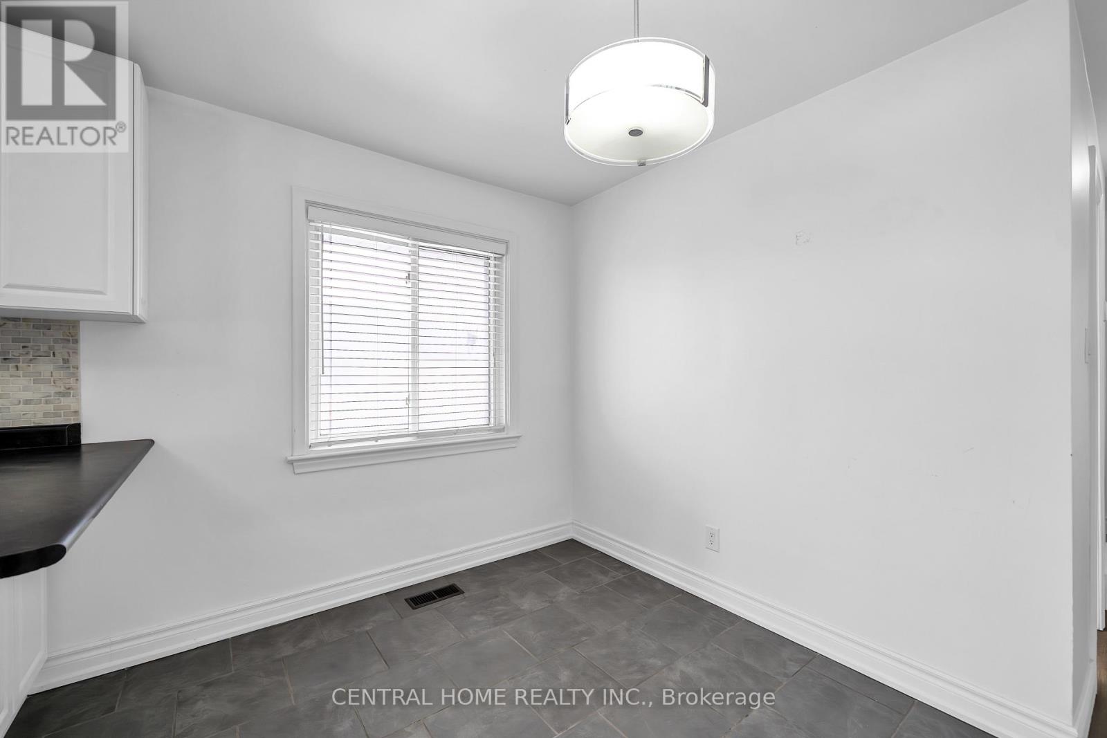 1118 Athol Street, Whitby (Downtown Whitby), Ontario  L1N 4A7 - Photo 8 - E12871634