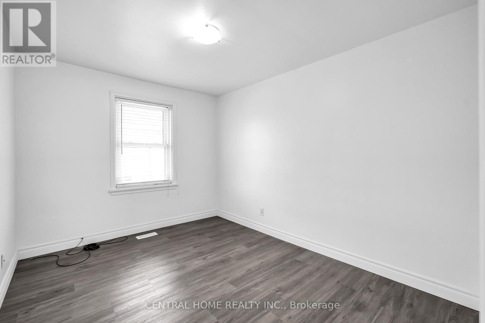 1118 Athol Street, Whitby (Downtown Whitby), Ontario  L1N 4A7 - Photo 9 - E12871634