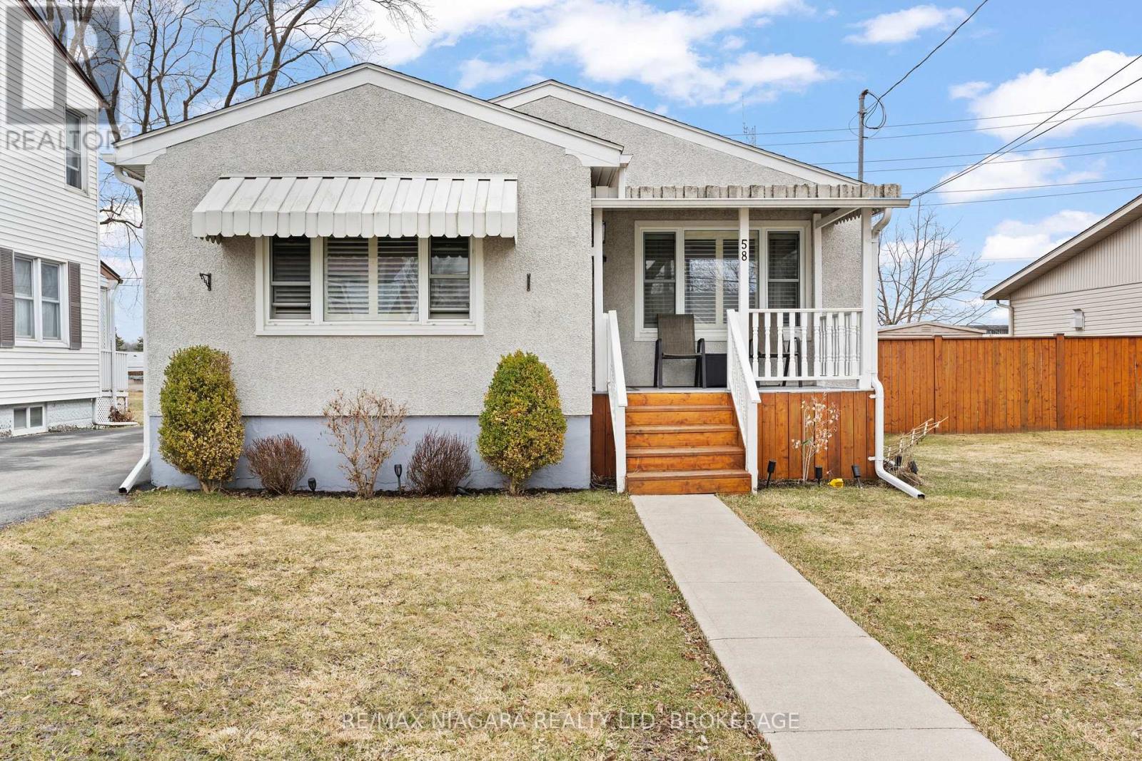 58 Harold Avenue, Welland, Ontario  L3B 1J5 - Photo 1 - X12871436