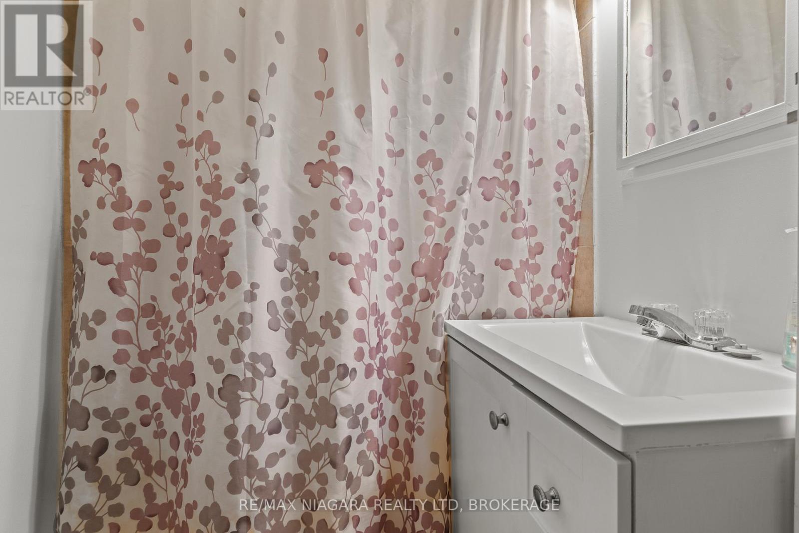 58 Harold Avenue, Welland, Ontario  L3B 1J5 - Photo 9 - X12871436