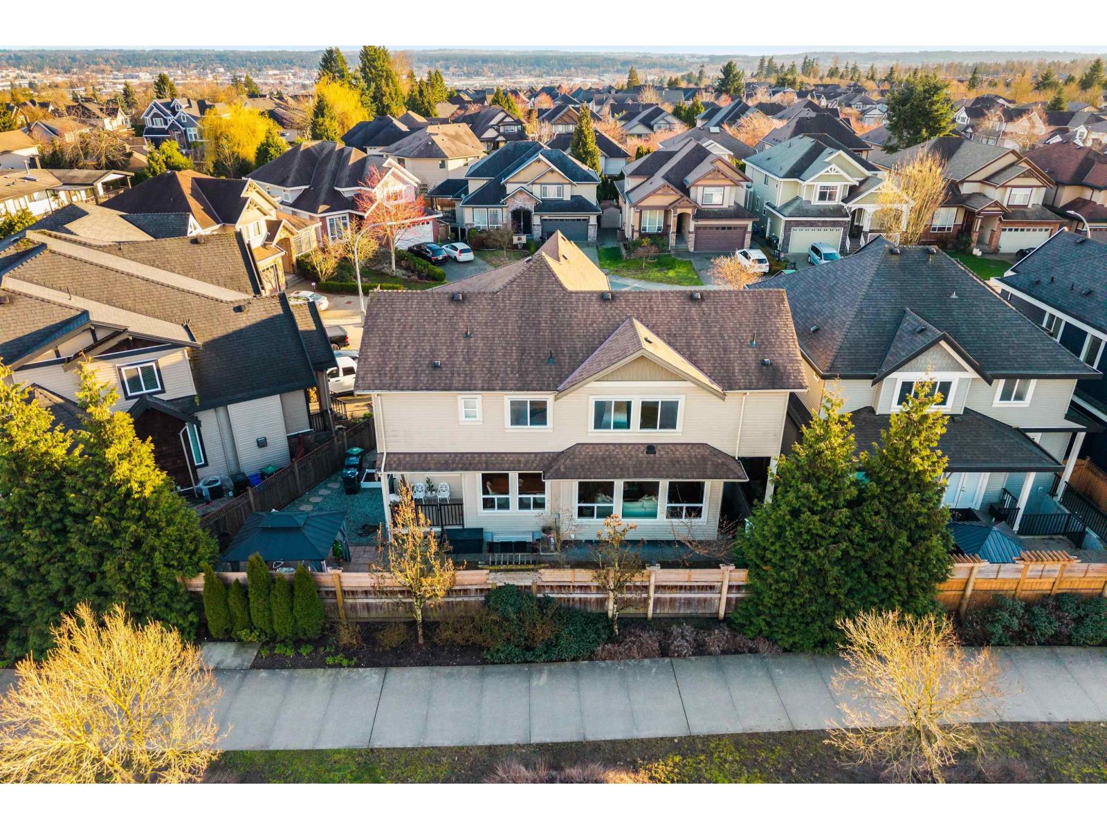 19685 71b Avenue, Langley, British Columbia  V2Y 3A4 - Photo 38 - R3098652