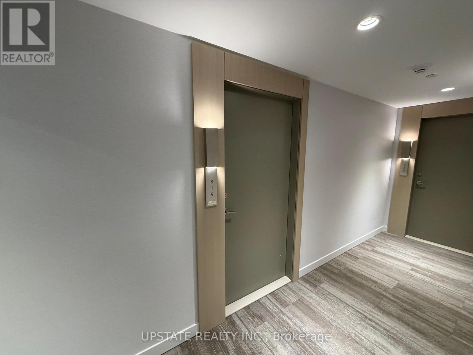 1319 - 15 Skyridge Drive, Brampton, Ontario  L6P 4S3 - Photo 2 - W12858482