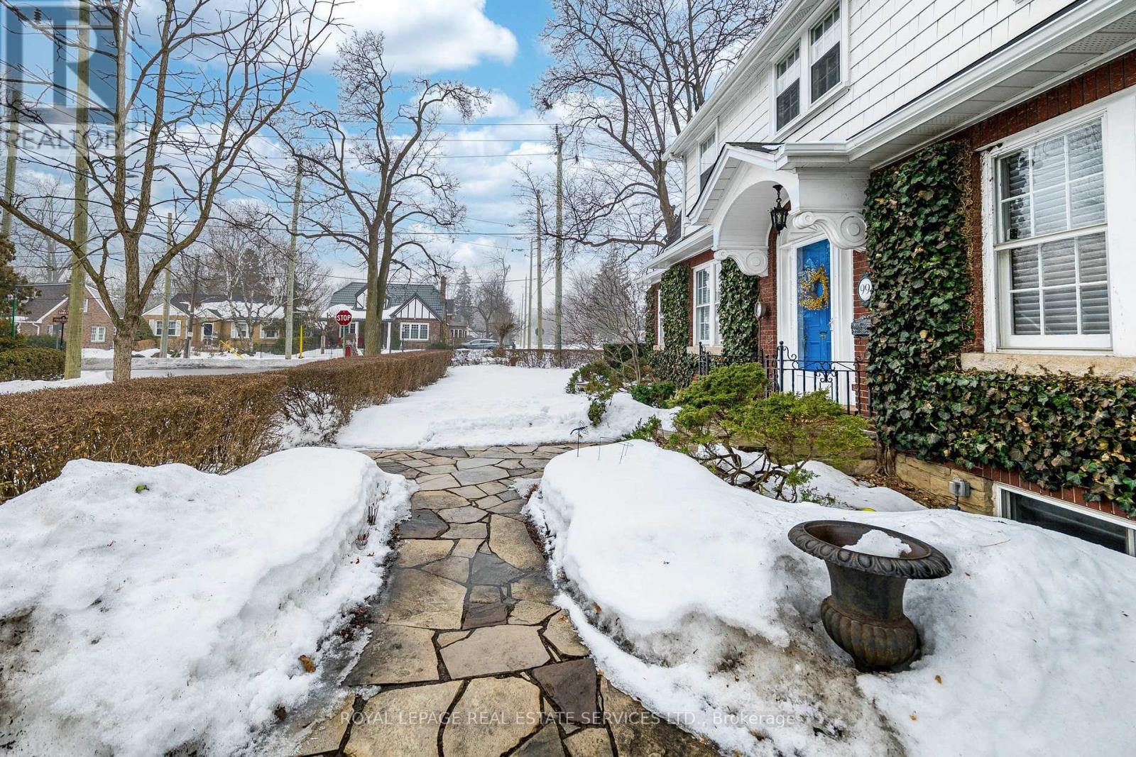 99 Elizabeth Street S, Brampton, Ontario  L6Y 1R4 - Photo 3 - W12865584