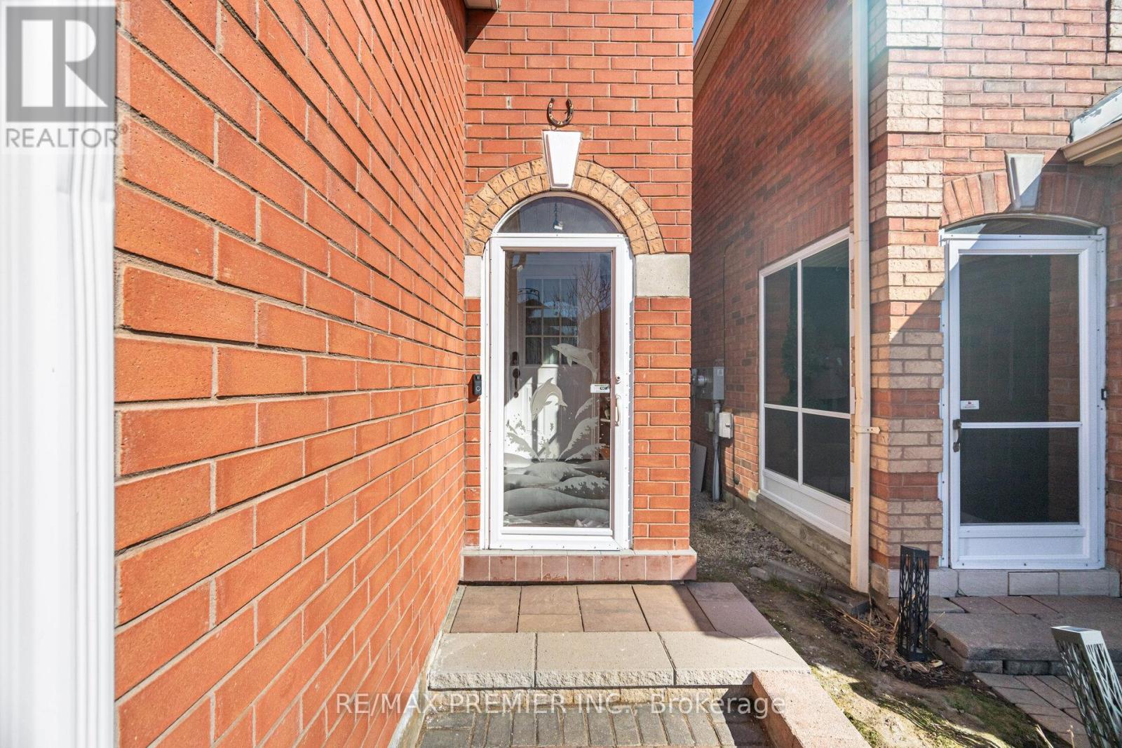 94 Apollo Road, Markham (Middlefield), Ontario  L3S 4H2 - Photo 3 - N12871508