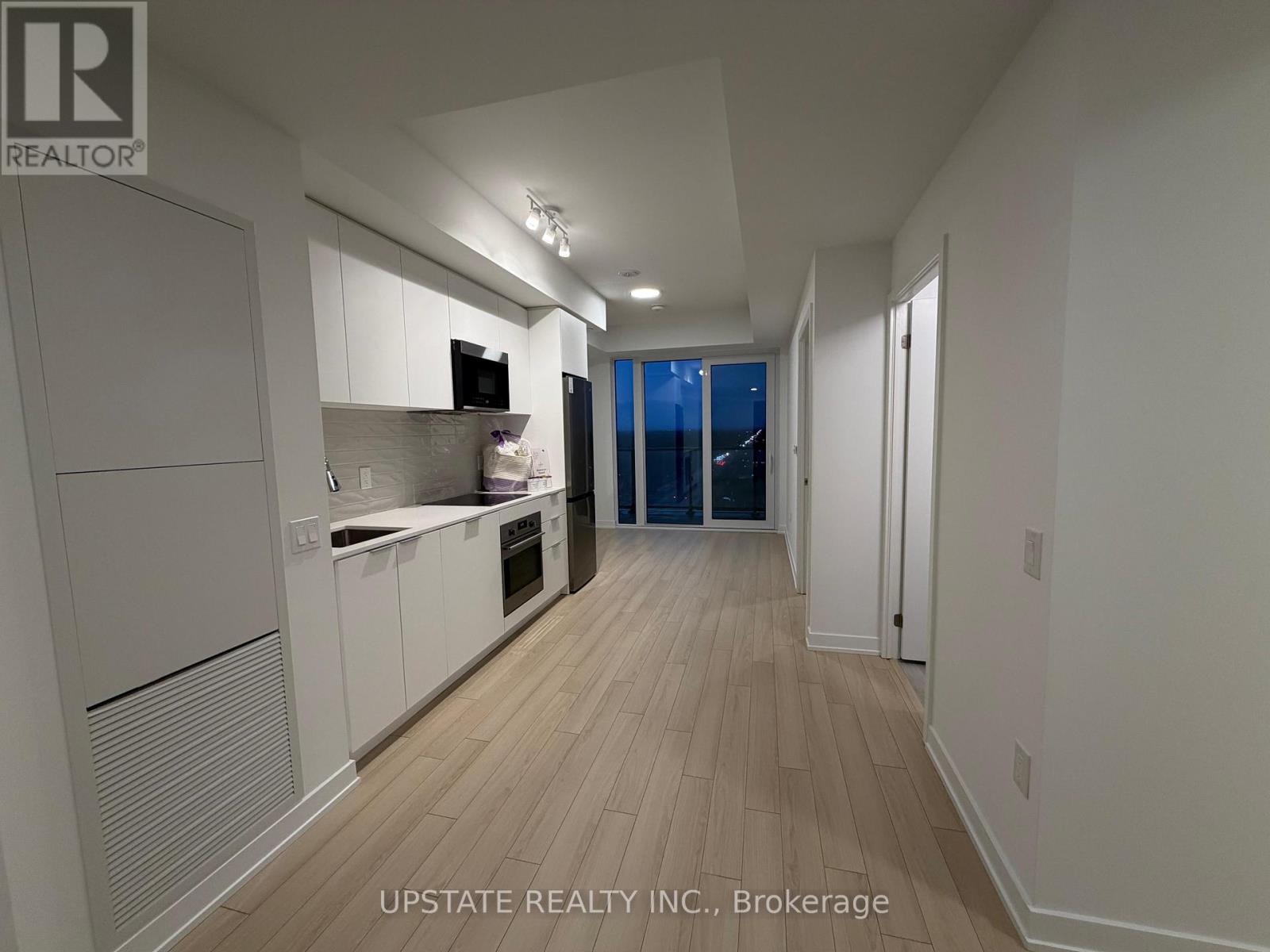 1319 - 15 Skyridge Drive, Brampton, Ontario  L6P 4S3 - Photo 4 - W12858482