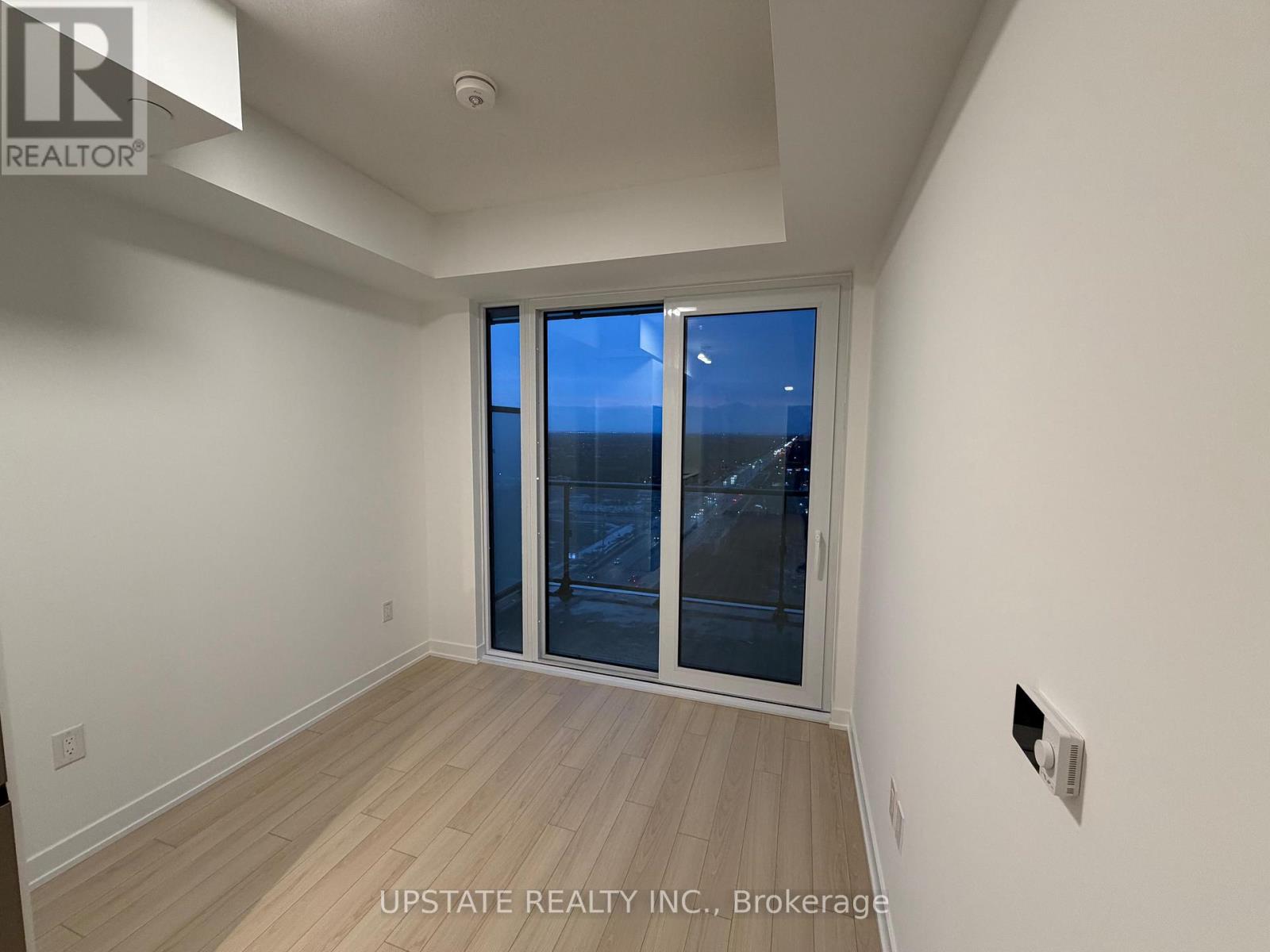 1319 - 15 Skyridge Drive, Brampton, Ontario  L6P 4S3 - Photo 5 - W12858482