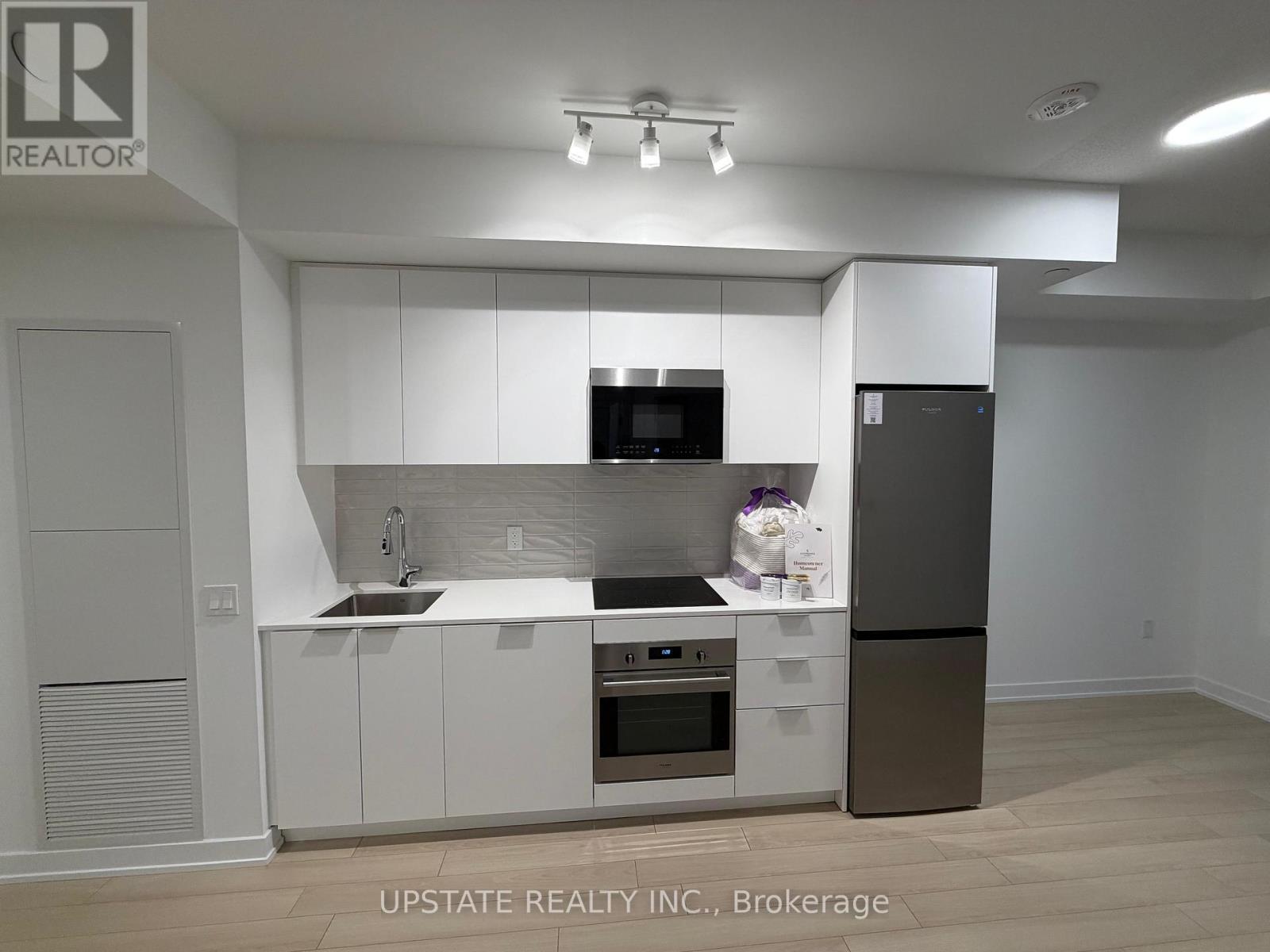 1319 - 15 Skyridge Drive, Brampton, Ontario  L6P 4S3 - Photo 7 - W12858482