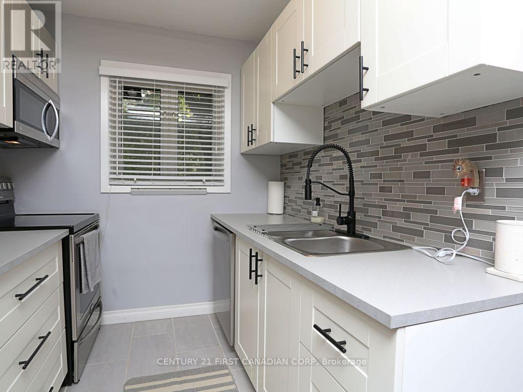 7 - 166 Southdale Road W, London South (South O), Ontario  N6J 2J1 - Photo 17 - X12665996