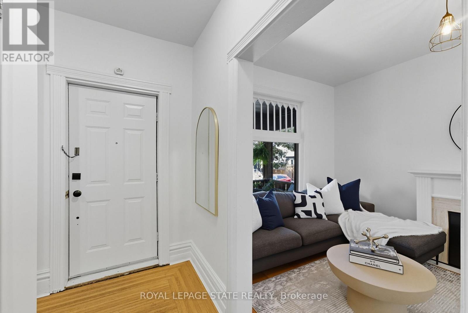 13 Bruce Street, Hamilton, Ontario  L8P 3M5 - Photo 4 - X12413154