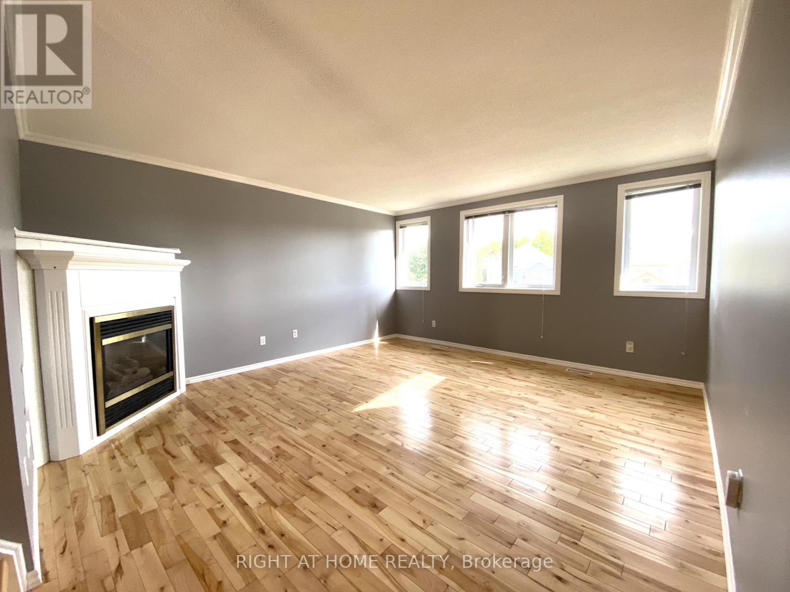 Main - 205 Cardinal Street, Barrie (Cundles East), Ontario  L4M 6G8 - Photo 13 - S12871694