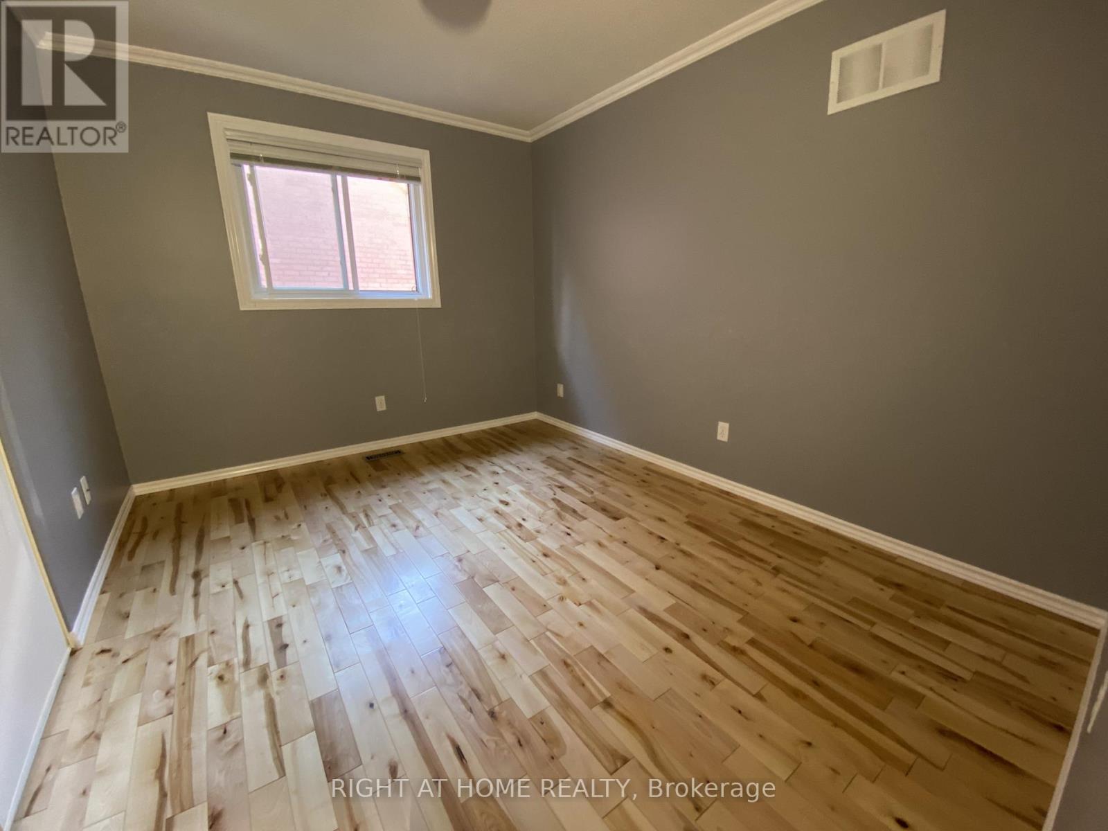 Main - 205 Cardinal Street, Barrie (Cundles East), Ontario  L4M 6G8 - Photo 15 - S12871694