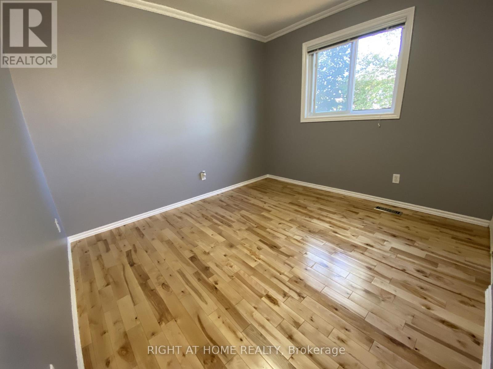 Main - 205 Cardinal Street, Barrie (Cundles East), Ontario  L4M 6G8 - Photo 17 - S12871694