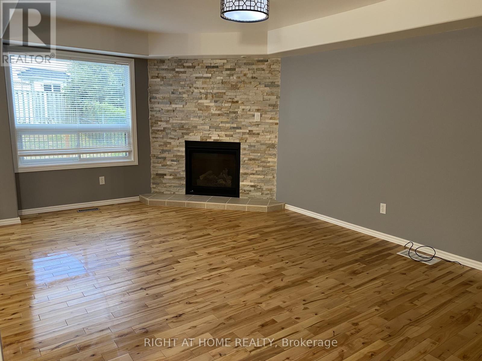 Main - 205 Cardinal Street, Barrie (Cundles East), Ontario  L4M 6G8 - Photo 5 - S12871694