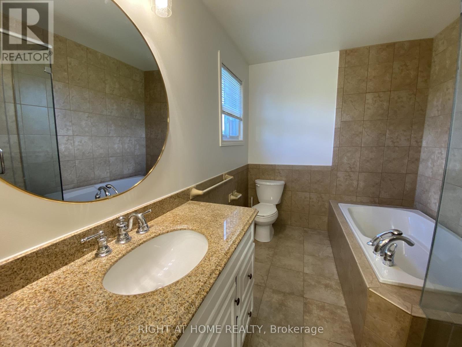 Main - 205 Cardinal Street, Barrie (Cundles East), Ontario  L4M 6G8 - Photo 9 - S12871694