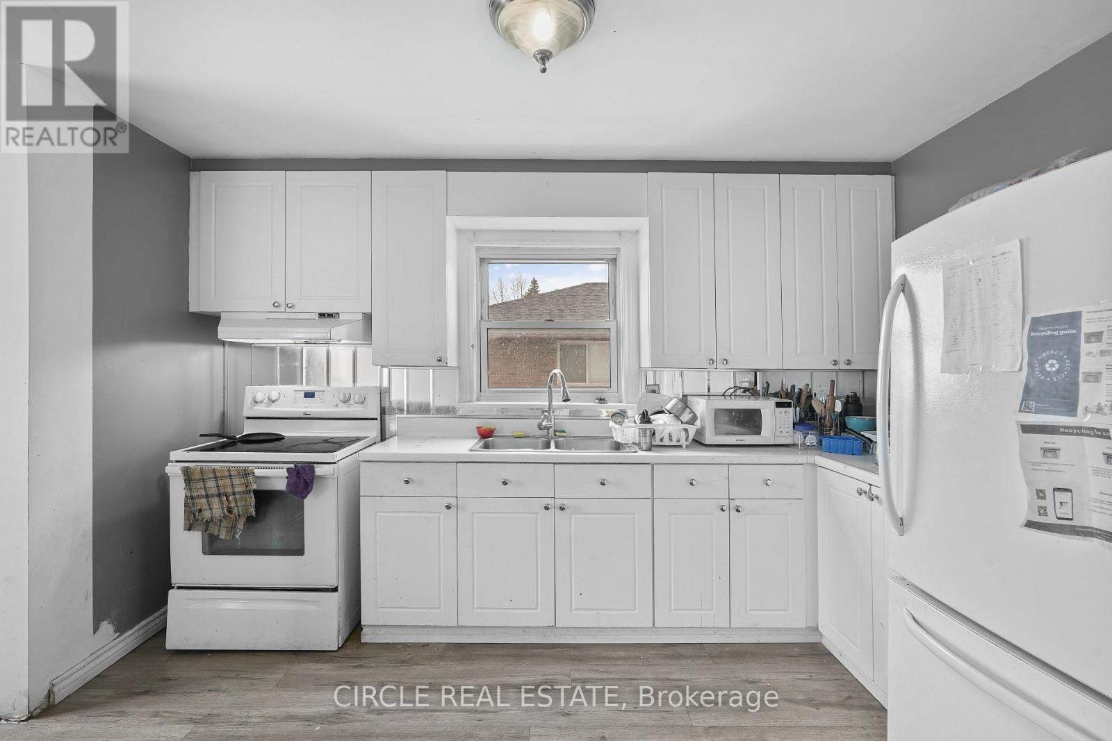 6755 Mcleod Road, Niagara Falls (Arad/fallsview), Ontario  L2G 3G7 - Photo 8 - X12789802