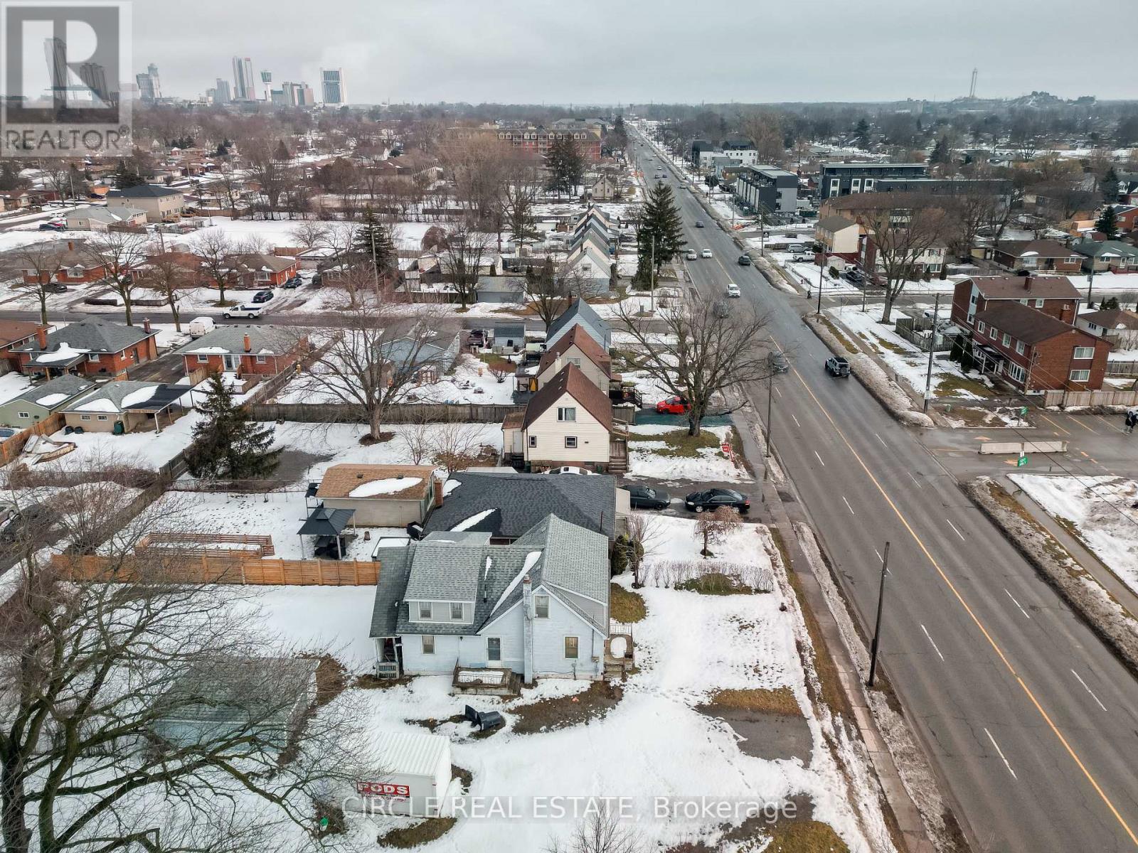 6755 Mcleod Road, Niagara Falls (Arad/fallsview), Ontario  L2G 3G7 - Photo 6 - X12789802