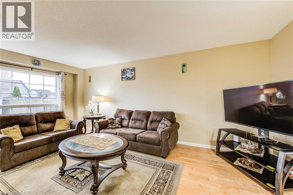 116 Commonwealth Street, Kitchener, Ontario  N2E 4K8 - Photo 12 - 40810580