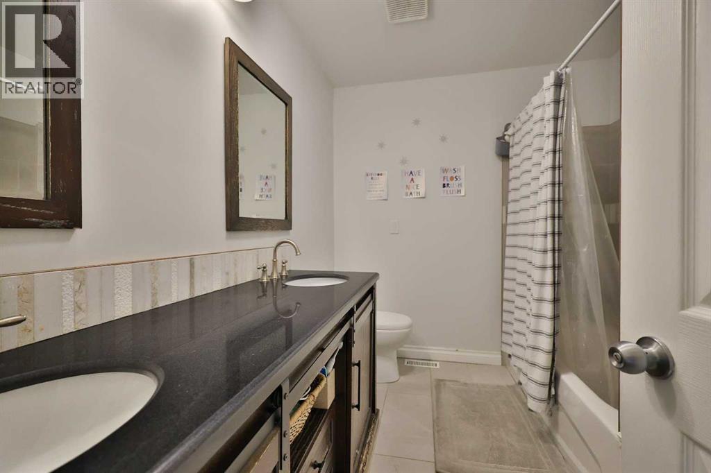 182 S 3 Street E, Magrath, Alberta  T0K 1J0 - Photo 28 - A2288069