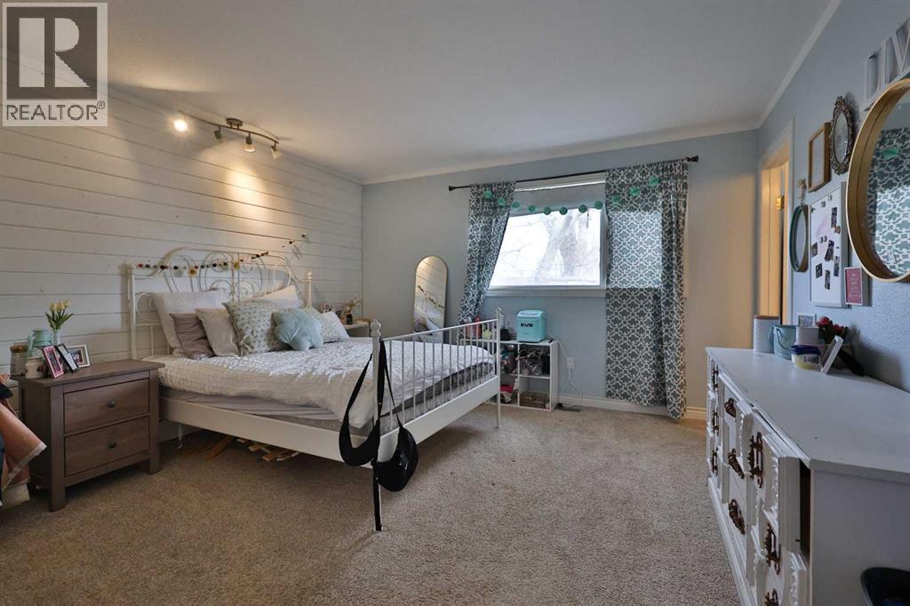 182 S 3 Street E, Magrath, Alberta  T0K 1J0 - Photo 29 - A2288069