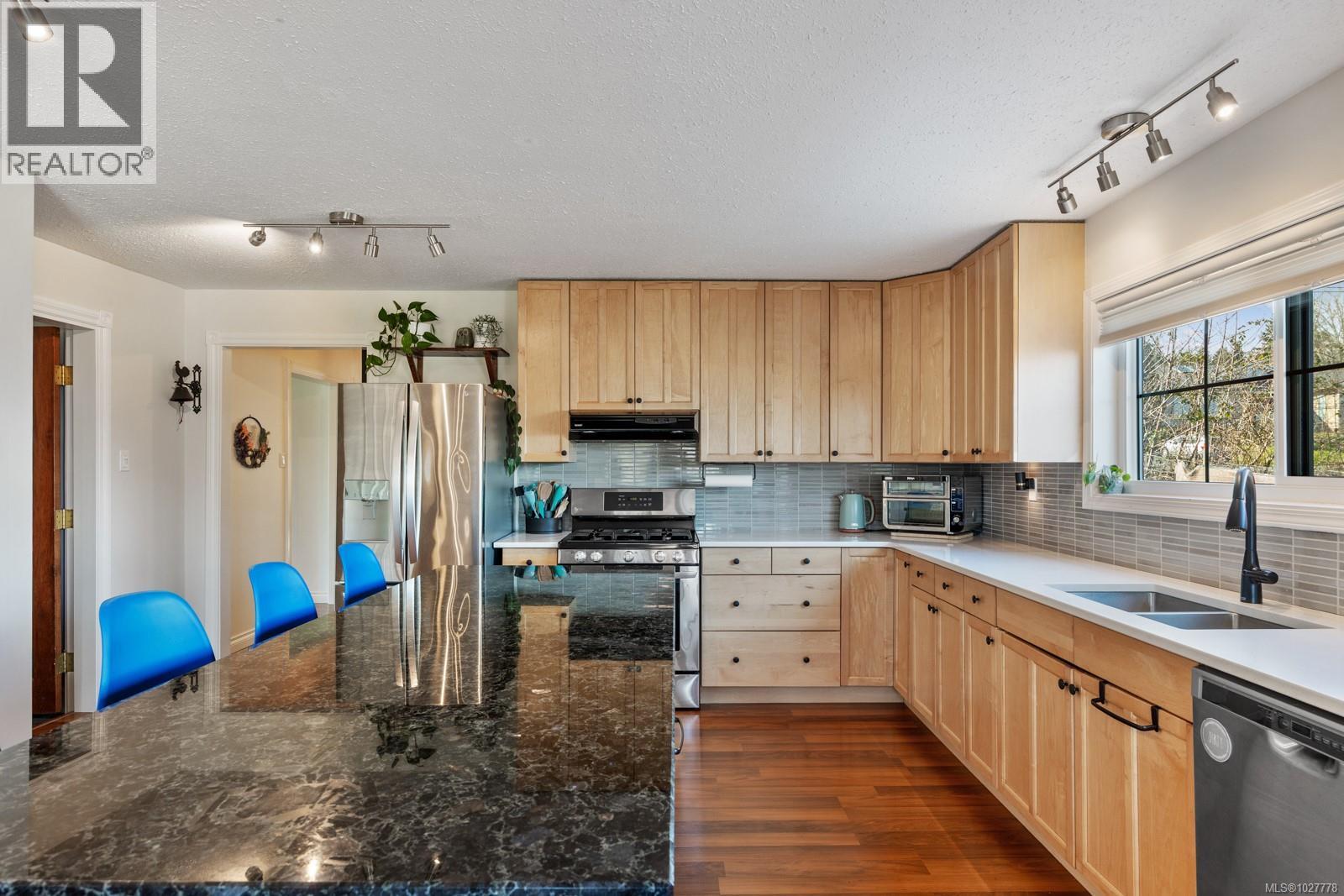 3830 Laurel Dr, Royston, British Columbia  V0R 2V0 - Photo 7 - 1027778