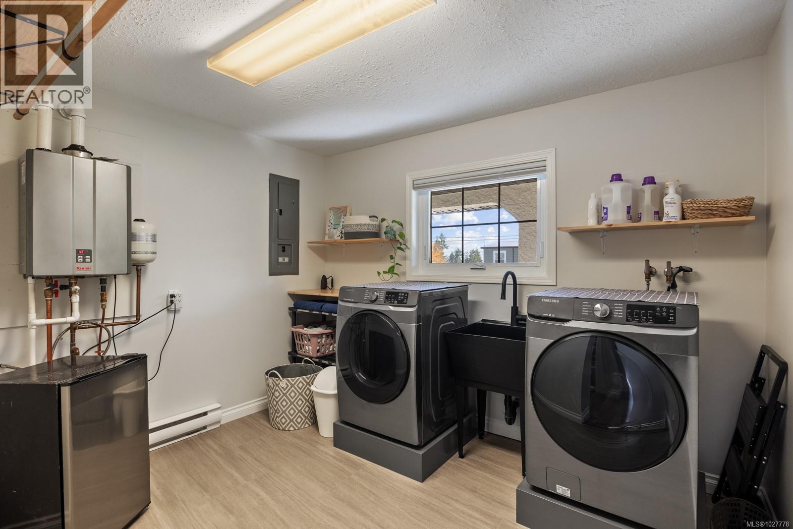 3830 Laurel Dr, Royston, British Columbia  V0R 2V0 - Photo 28 - 1027778