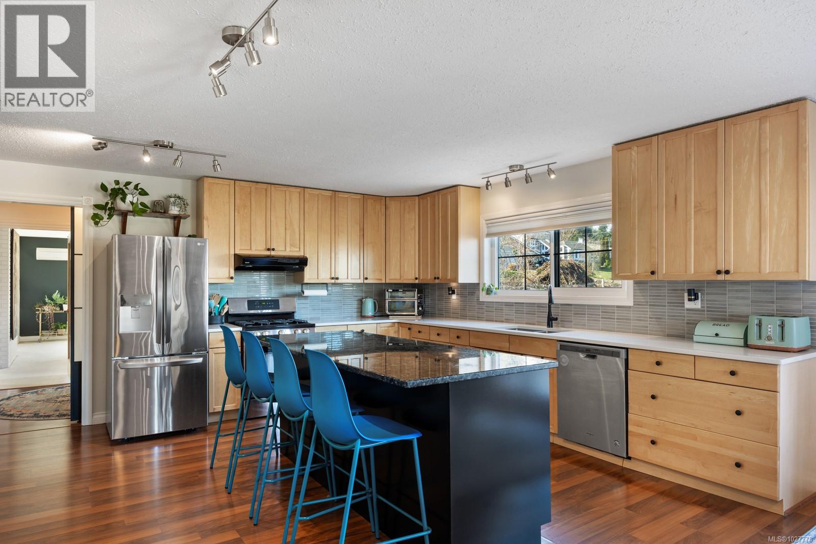 3830 Laurel Dr, Royston, British Columbia  V0R 2V0 - Photo 24 - 1027778