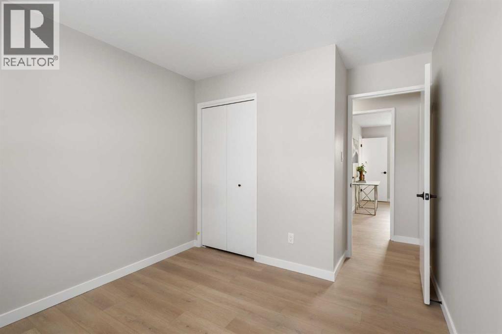 236 Silverview Way Nw, Calgary, Alberta  T3B 3K3 - Photo 23 - A2285156