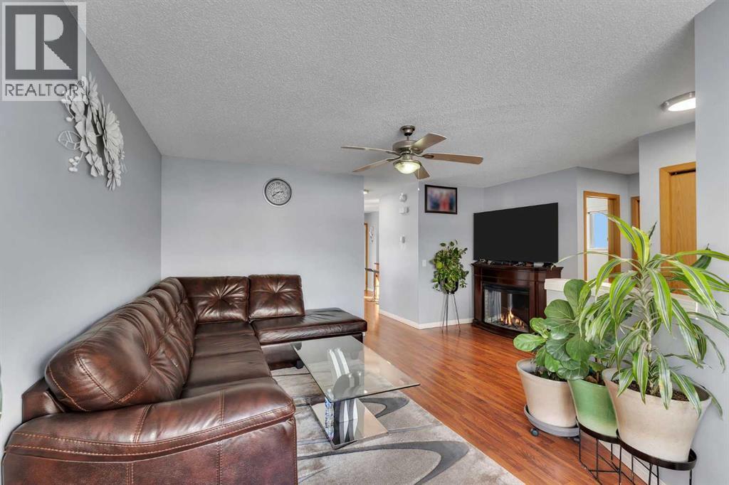 3790 Catalina Boulevard Ne, Calgary, Alberta  T1Y 6Y2 - Photo 6 - A2288083