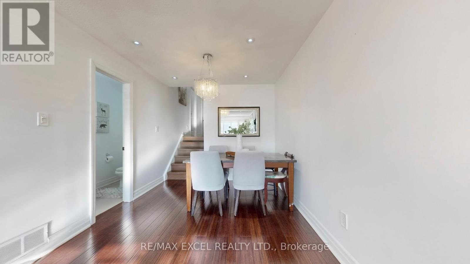 1849 Bonnymede Drive, Mississauga, Ontario  L5J 1E2 - Photo 15 - W12871392