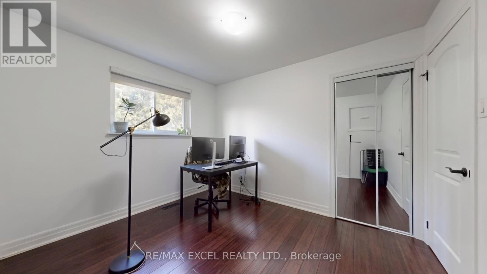 1849 Bonnymede Drive, Mississauga, Ontario  L5J 1E2 - Photo 42 - W12871392