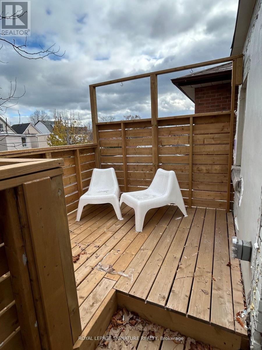 493 St Clarens Avenue, Toronto, Ontario  M5H 1W4 - Photo 16 - W12871400