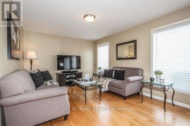 863 Mcduffe Crescent, Milton, Ontario  L9T 6M8 - Photo 5 - W12871476