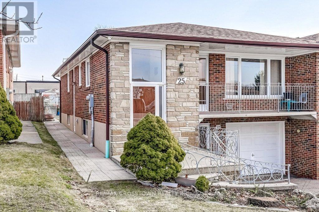 25 Rockbank Crescent, Toronto, Ontario  M9M 1L1 - Photo 3 - W12871488