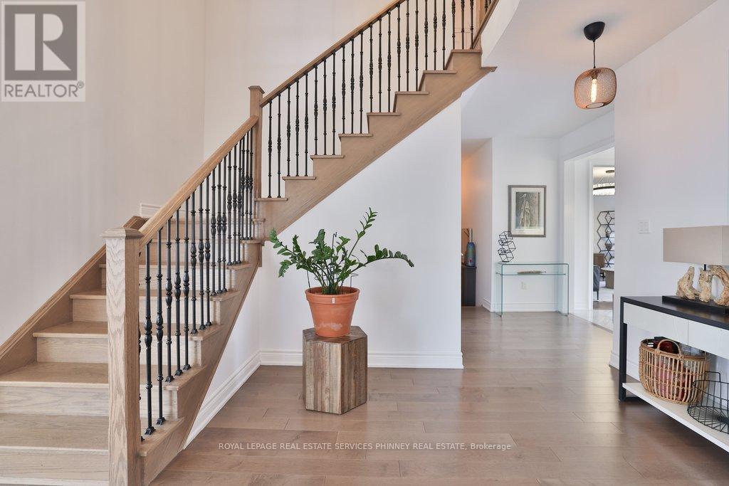 491 Threshing Mill Boulevard, Oakville, Ontario  L6H 7H5 - Photo 11 - W12871506