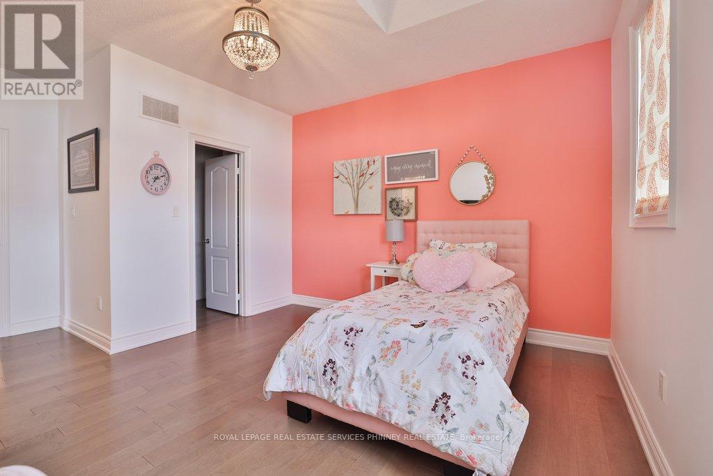 491 Threshing Mill Boulevard, Oakville, Ontario  L6H 7H5 - Photo 32 - W12871506