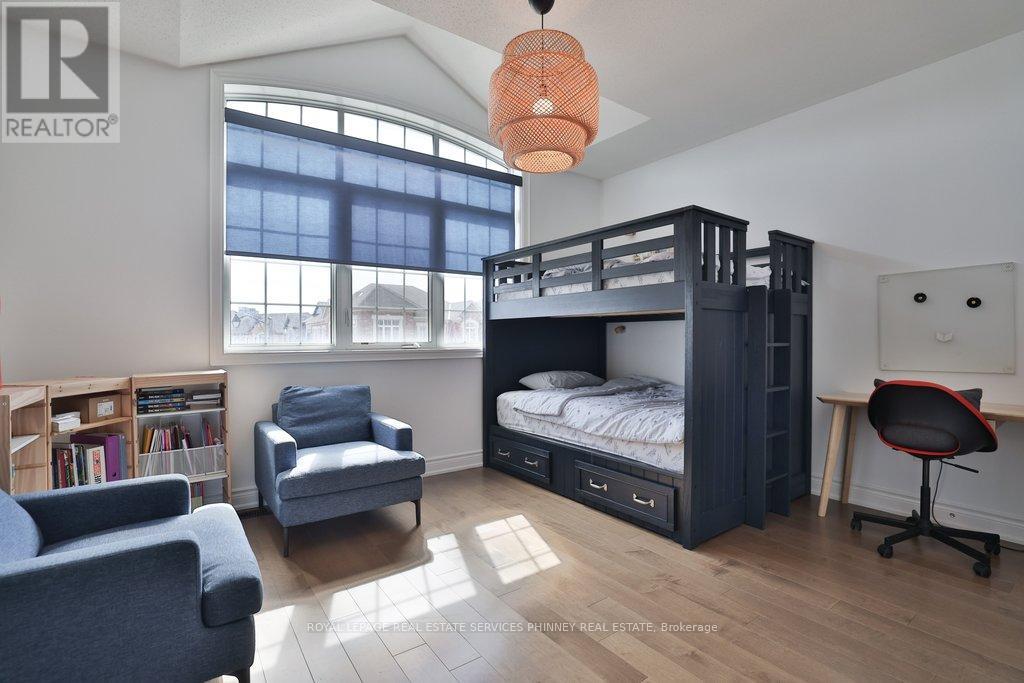 491 Threshing Mill Boulevard, Oakville, Ontario  L6H 7H5 - Photo 35 - W12871506