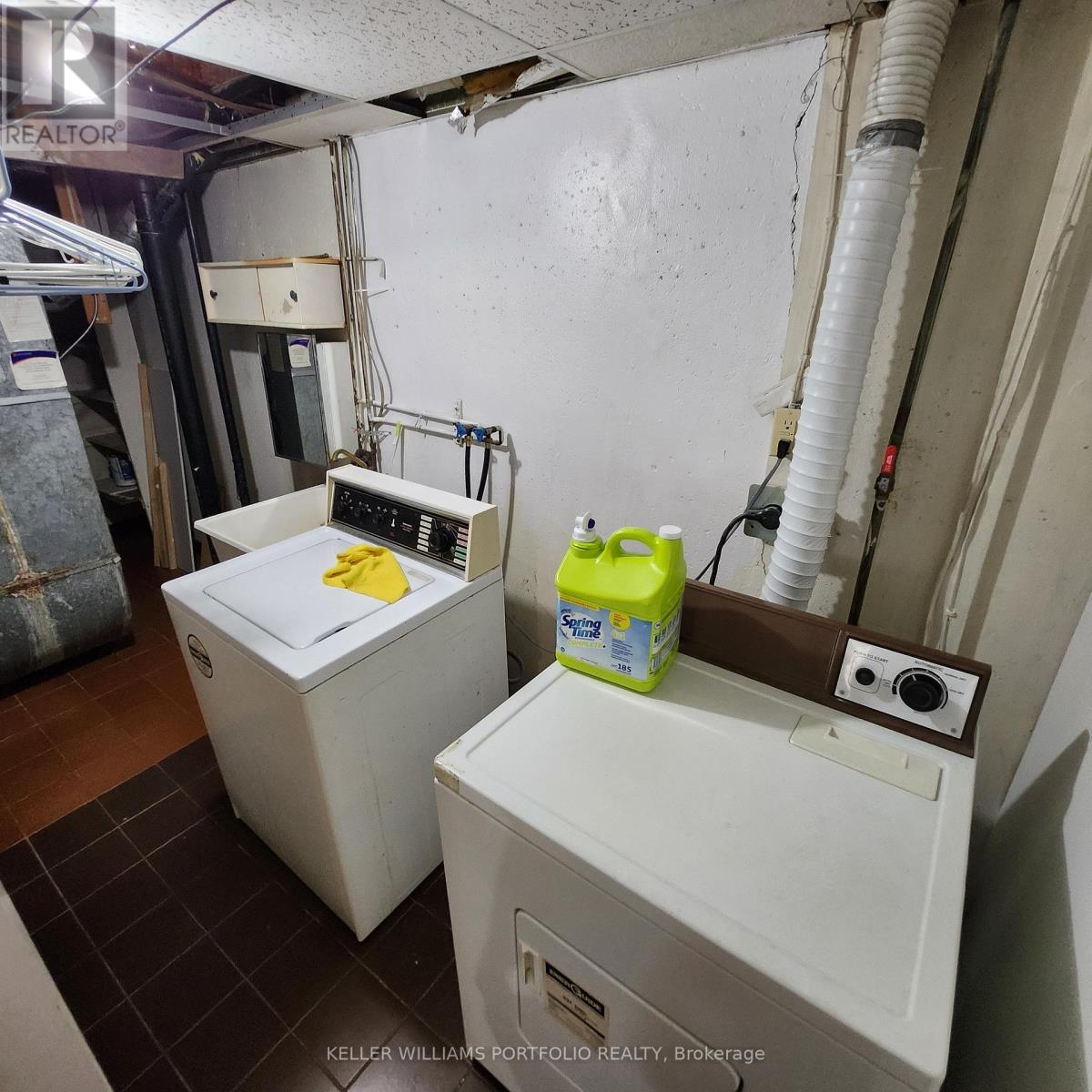 Lower Level - 2675 Sherhill Drive, Mississauga, Ontario  L5J 3Z2 - Photo 10 - W12871544