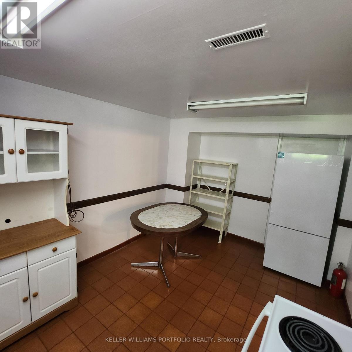 Lower Level - 2675 Sherhill Drive, Mississauga, Ontario  L5J 3Z2 - Photo 6 - W12871544