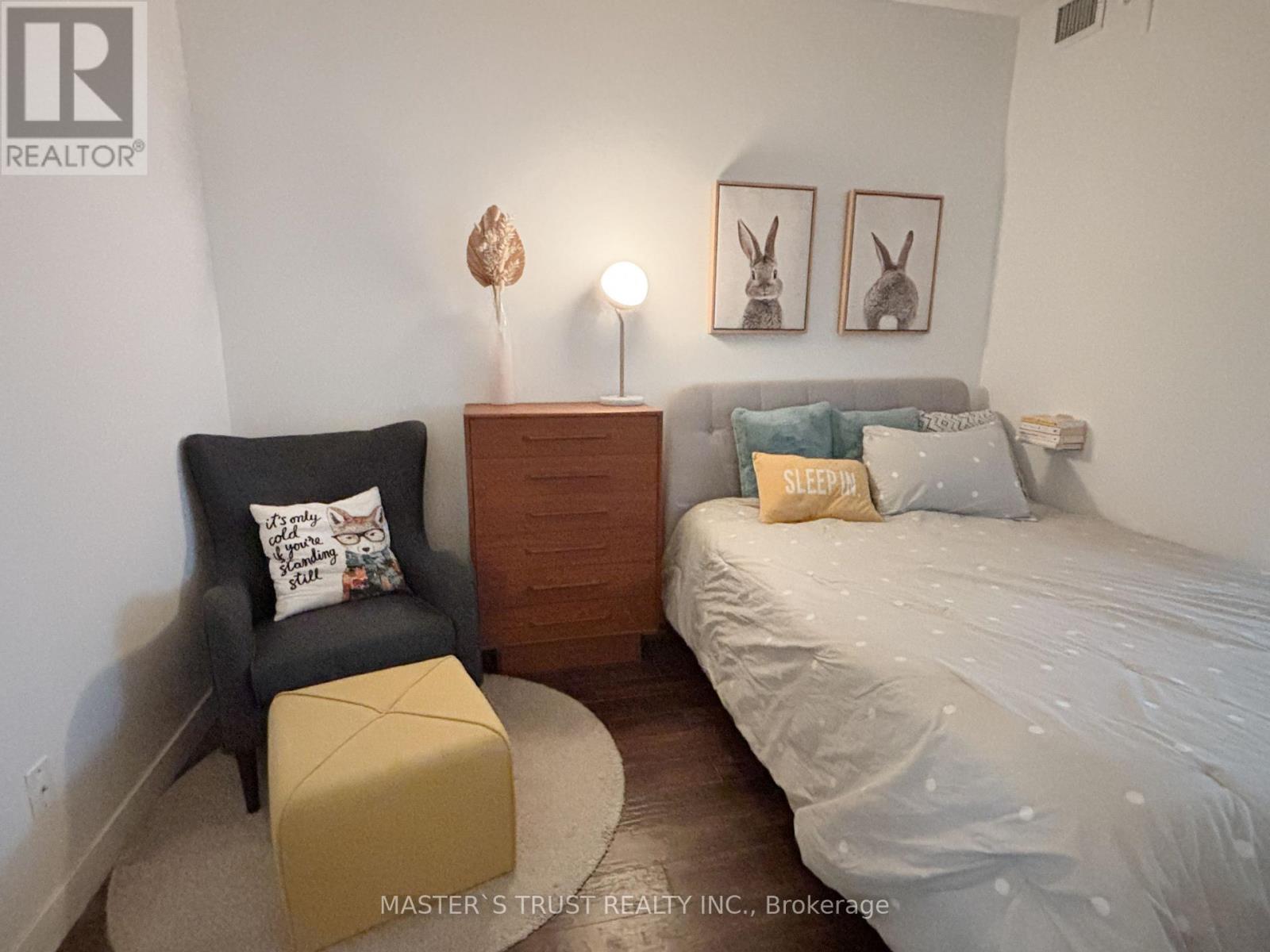 1025 - 165 Legion Road N, Toronto, Ontario  M8Y 0B3 - Photo 10 - W12871558