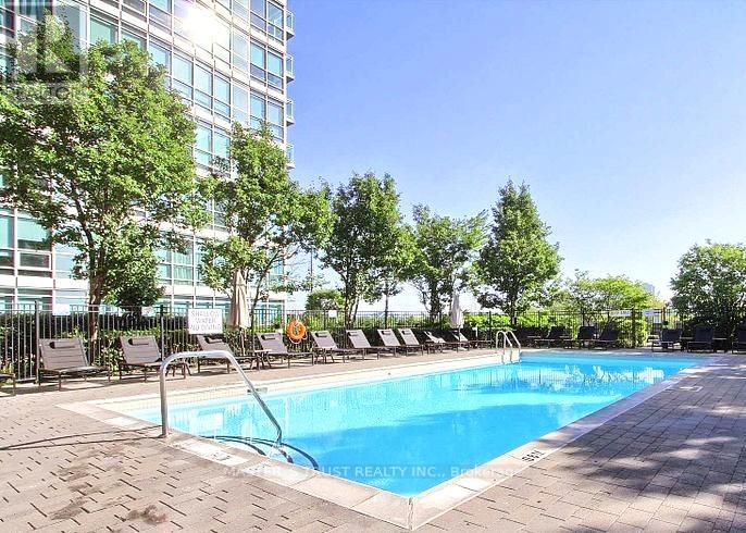 1025 - 165 Legion Road N, Toronto, Ontario  M8Y 0B3 - Photo 4 - W12871558