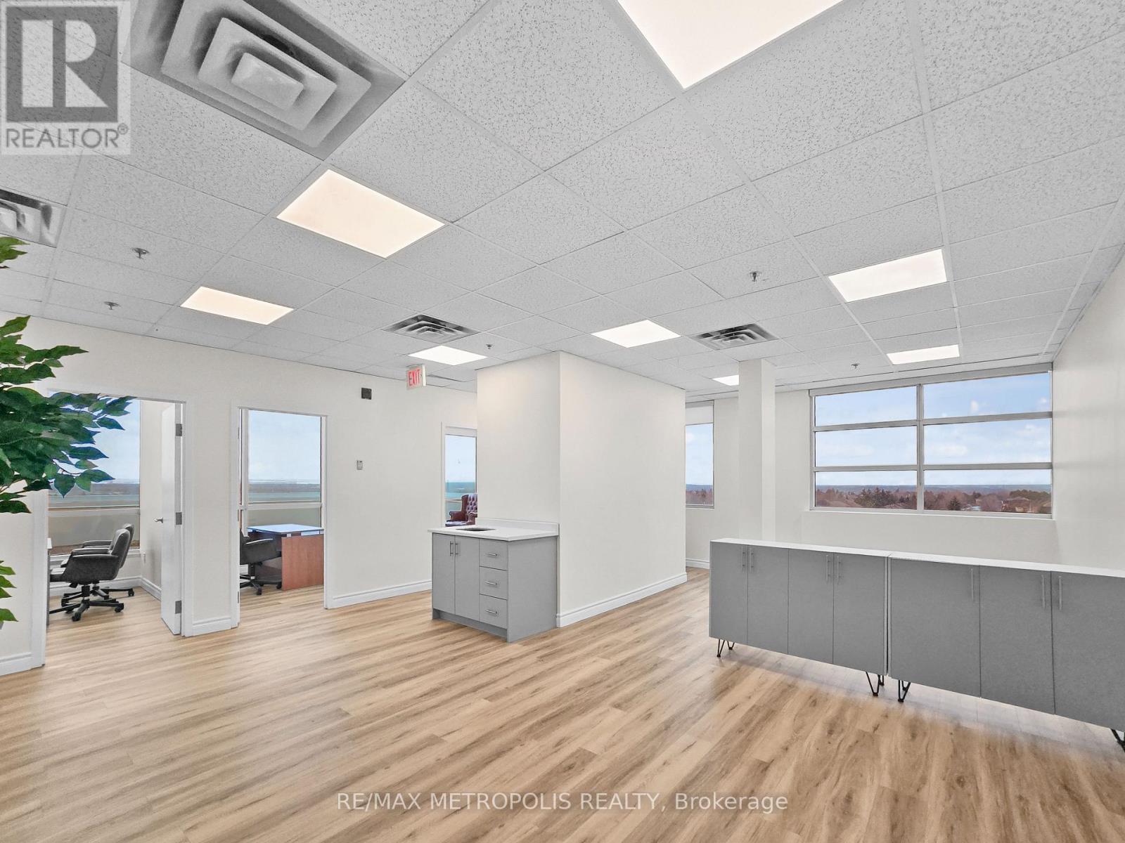 615 - 2250 Bovaird Drive E, Brampton, Ontario  L6R 3J5 - Photo 2 - W12871562