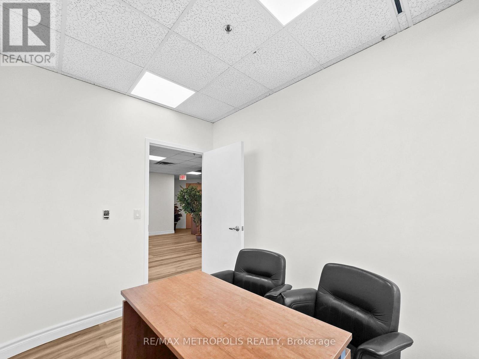 615 - 2250 Bovaird Drive E, Brampton, Ontario  L6R 3J5 - Photo 8 - W12871562