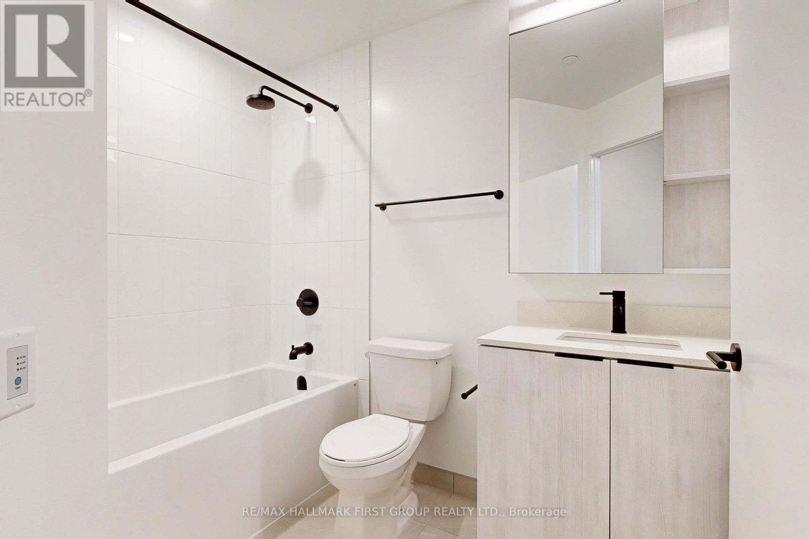 1201 - 2495 Eglinton Avenue W, Mississauga, Ontario  L5M 2T2 - Photo 6 - W12871568