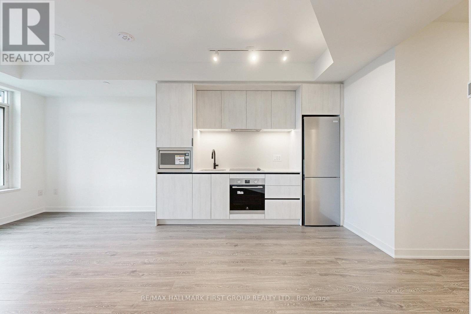 1201 - 2495 Eglinton Avenue W, Mississauga, Ontario  L5M 2T2 - Photo 9 - W12871568