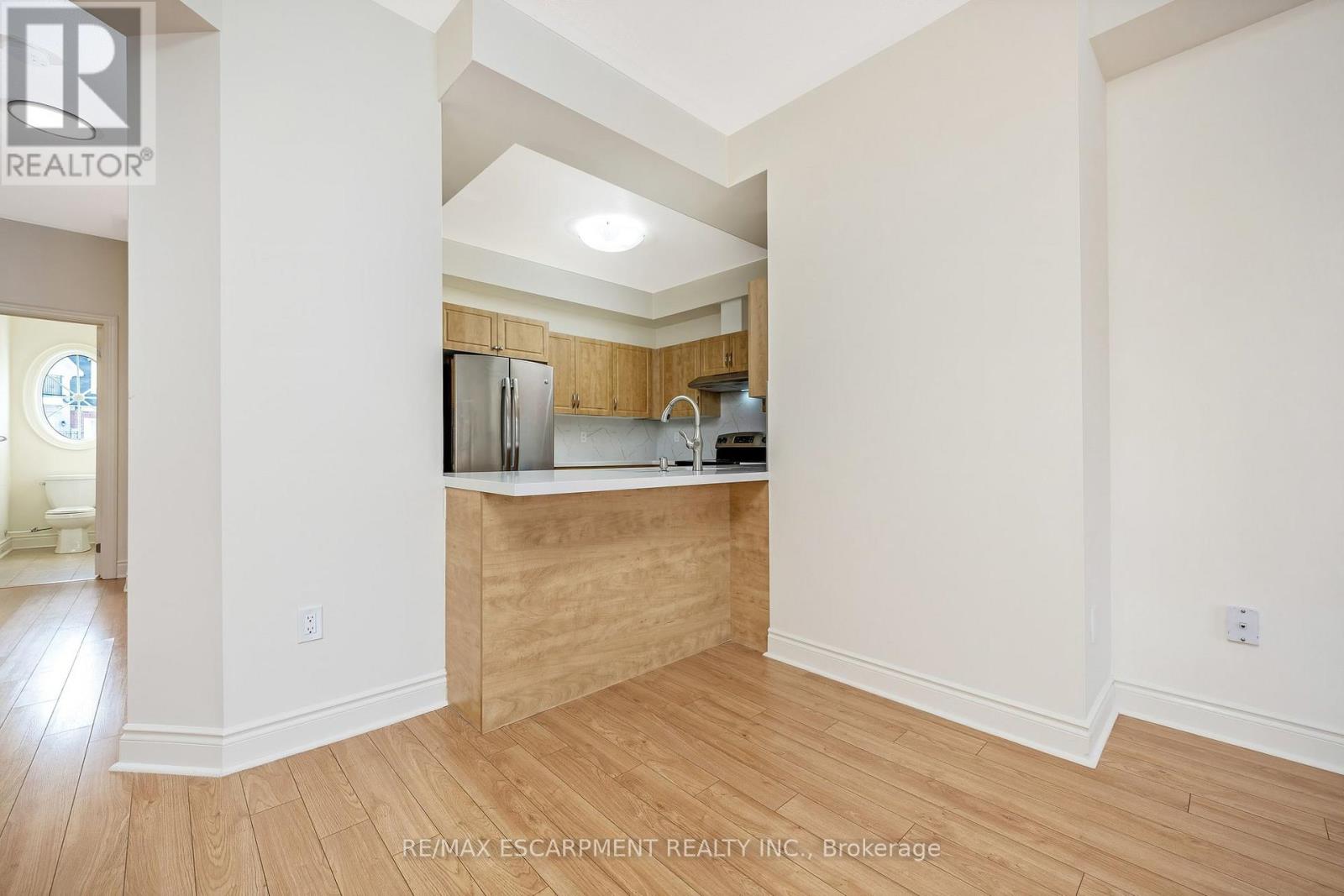 2419 Baronwood Drive, Oakville, Ontario  L6M 0J7 - Photo 14 - W12871572