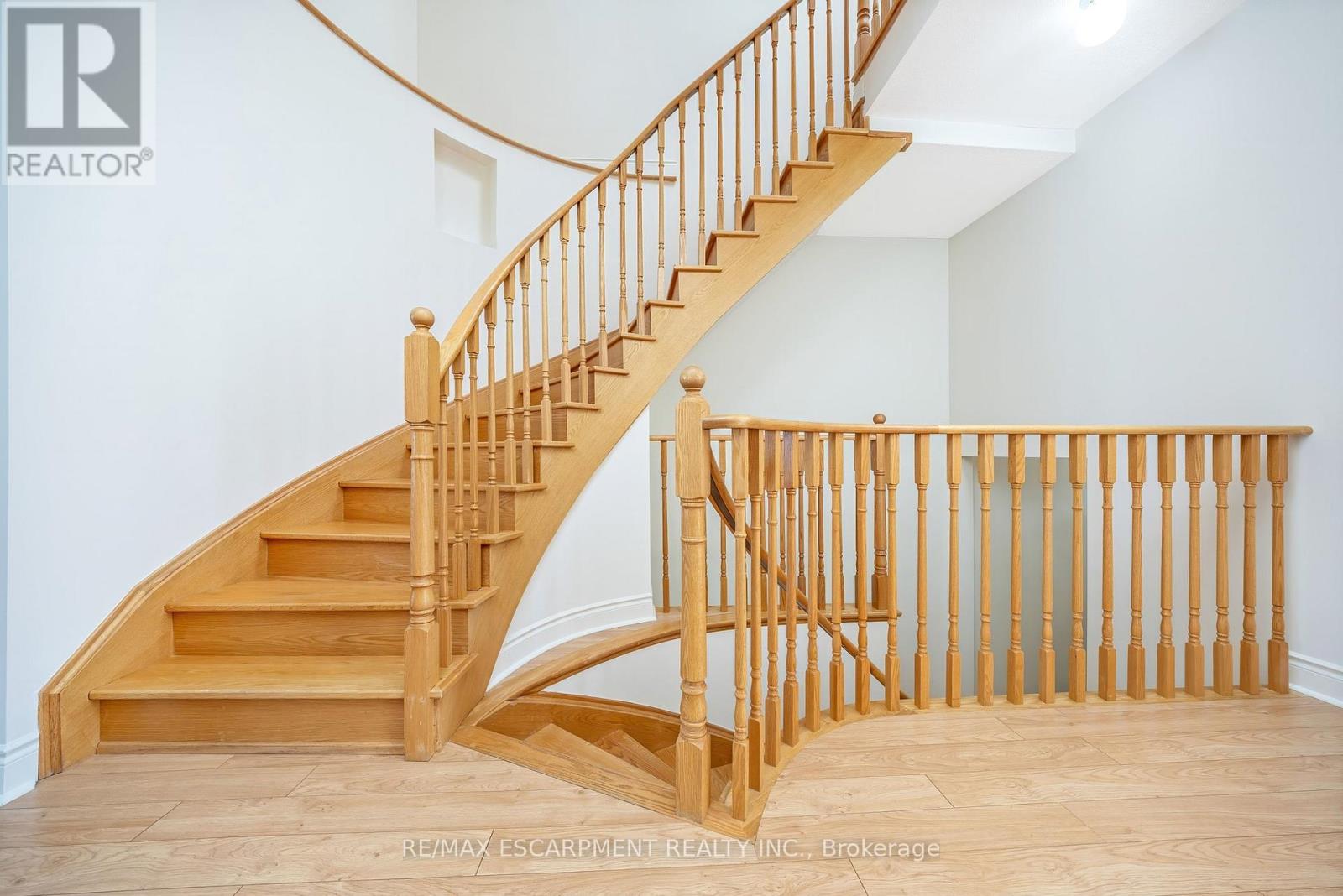 2419 Baronwood Drive, Oakville, Ontario  L6M 0J7 - Photo 21 - W12871572