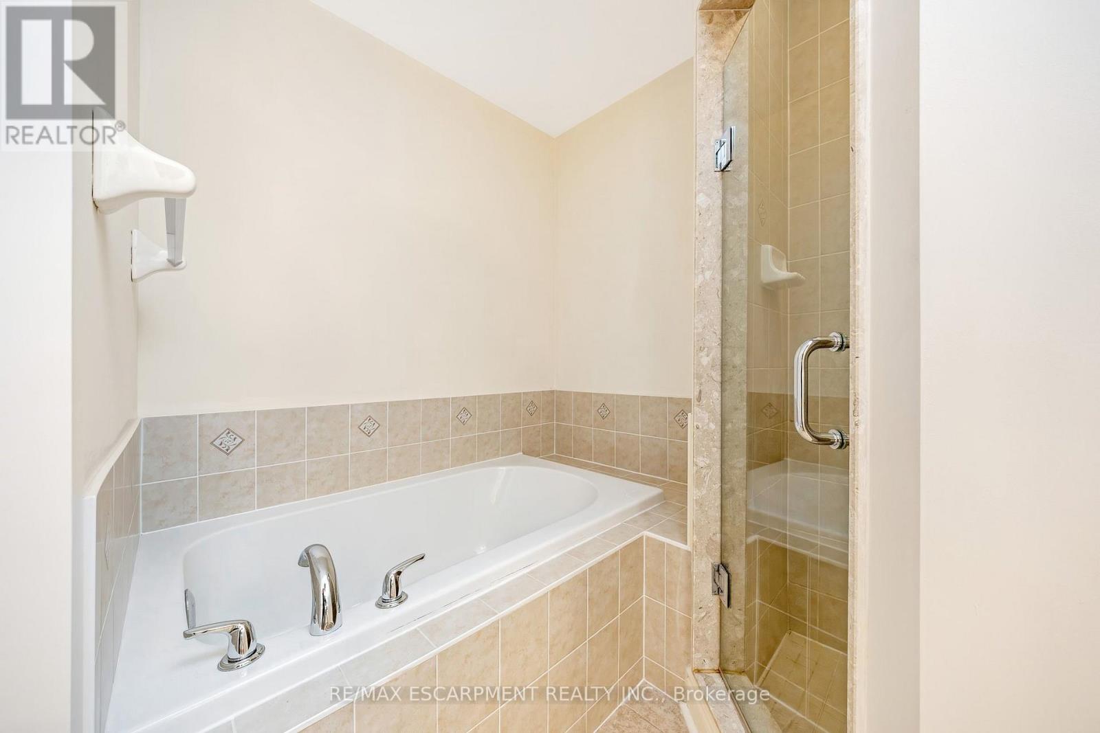 2419 Baronwood Drive, Oakville, Ontario  L6M 0J7 - Photo 28 - W12871572